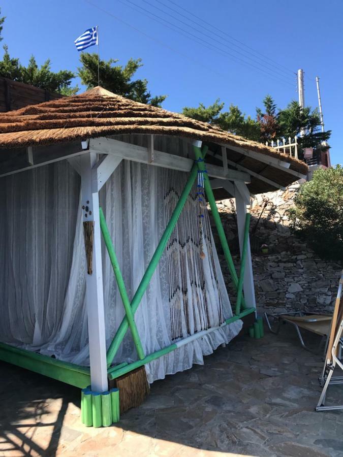 Guest House Gabriela Keratea Exterior photo
