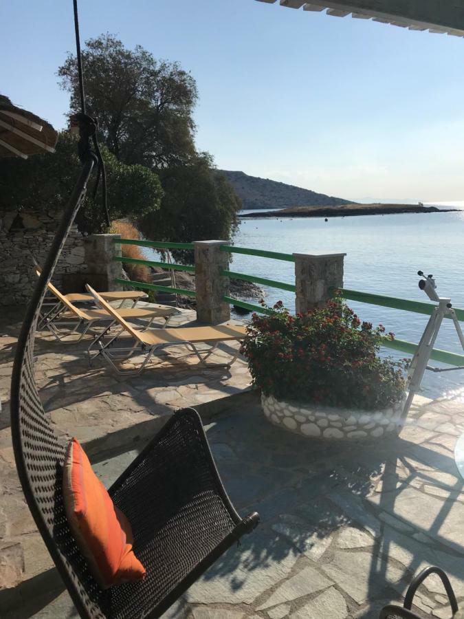 Guest House Gabriela Keratea Exterior photo